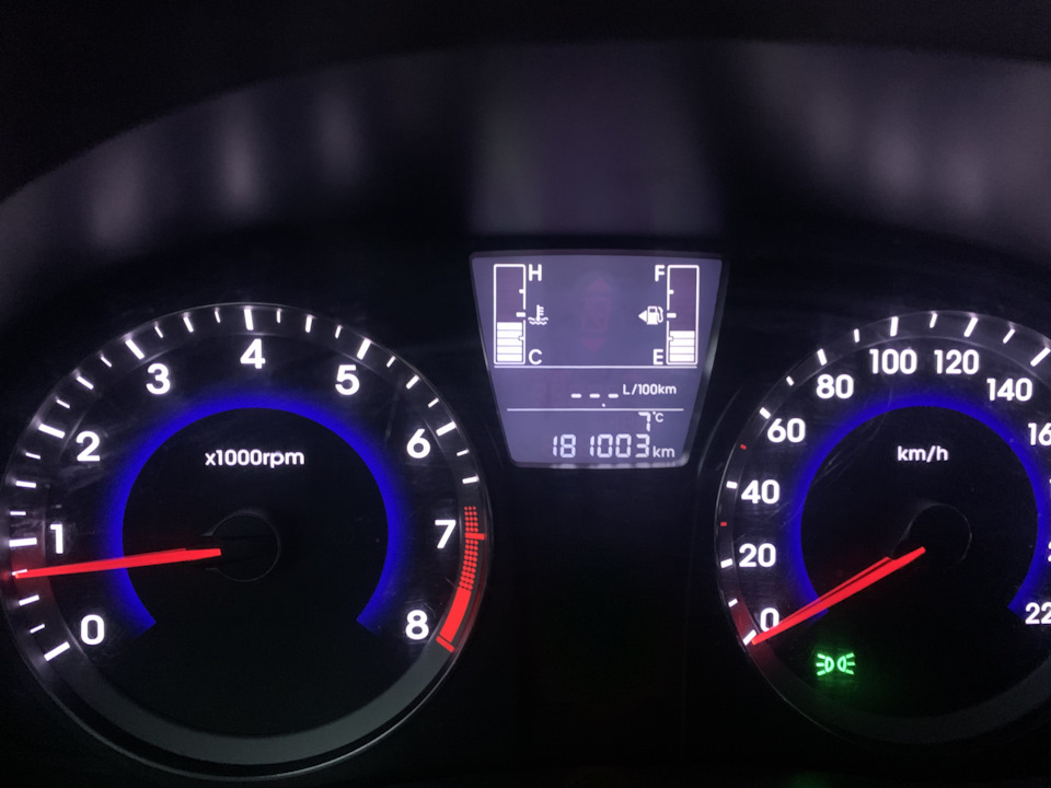 Замена задних тормозных дисков и колодок солярис — Lada Приора хэтчбек ...