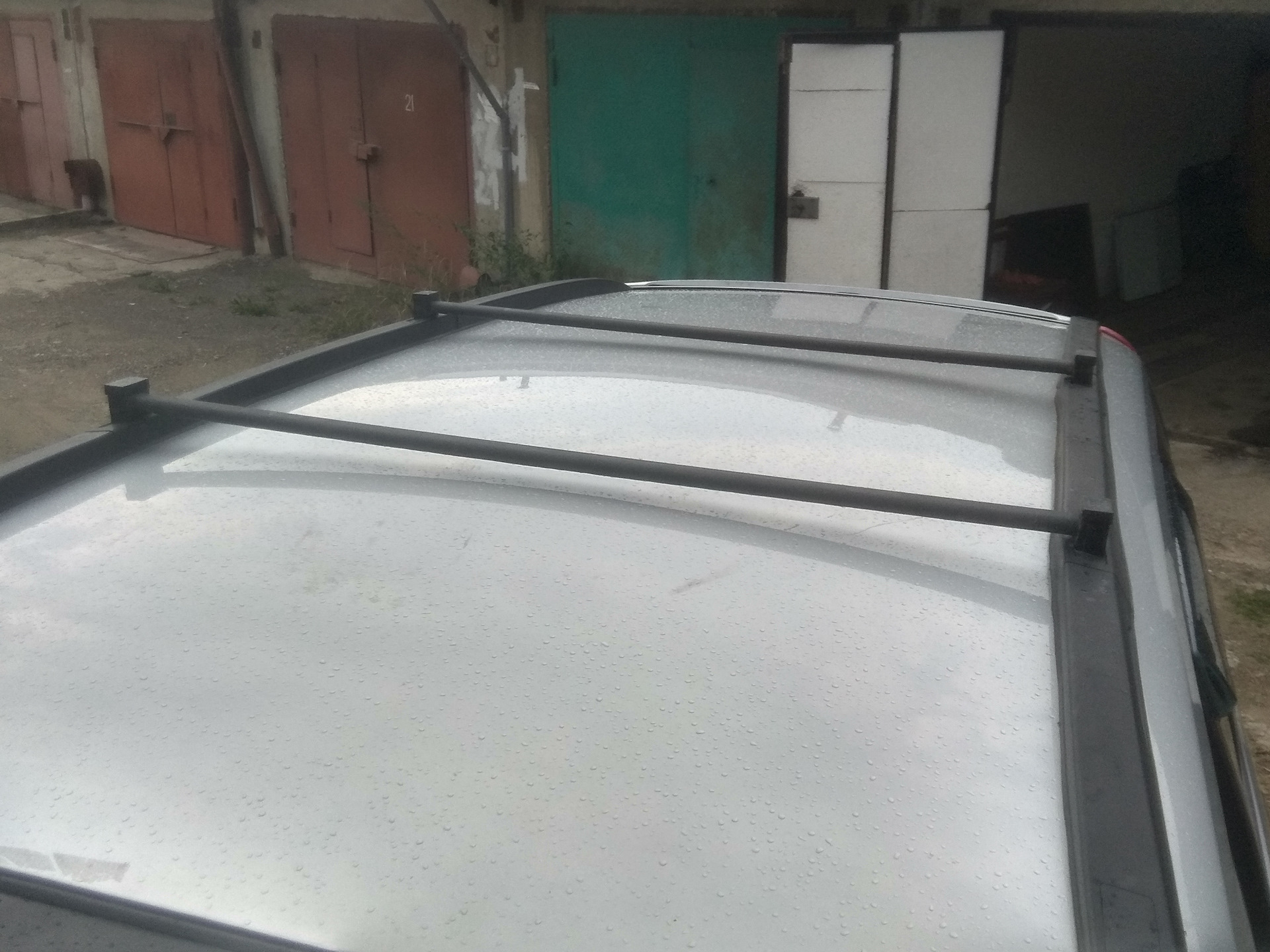 Самодельные поперечины на крышу H5 — Great Wall Hover, 2,4 л, 2012 года ...