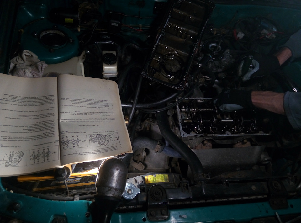 Регулировка клапанов и пружины тормозного суппорта — Hyundai Pony, 1,5 ...