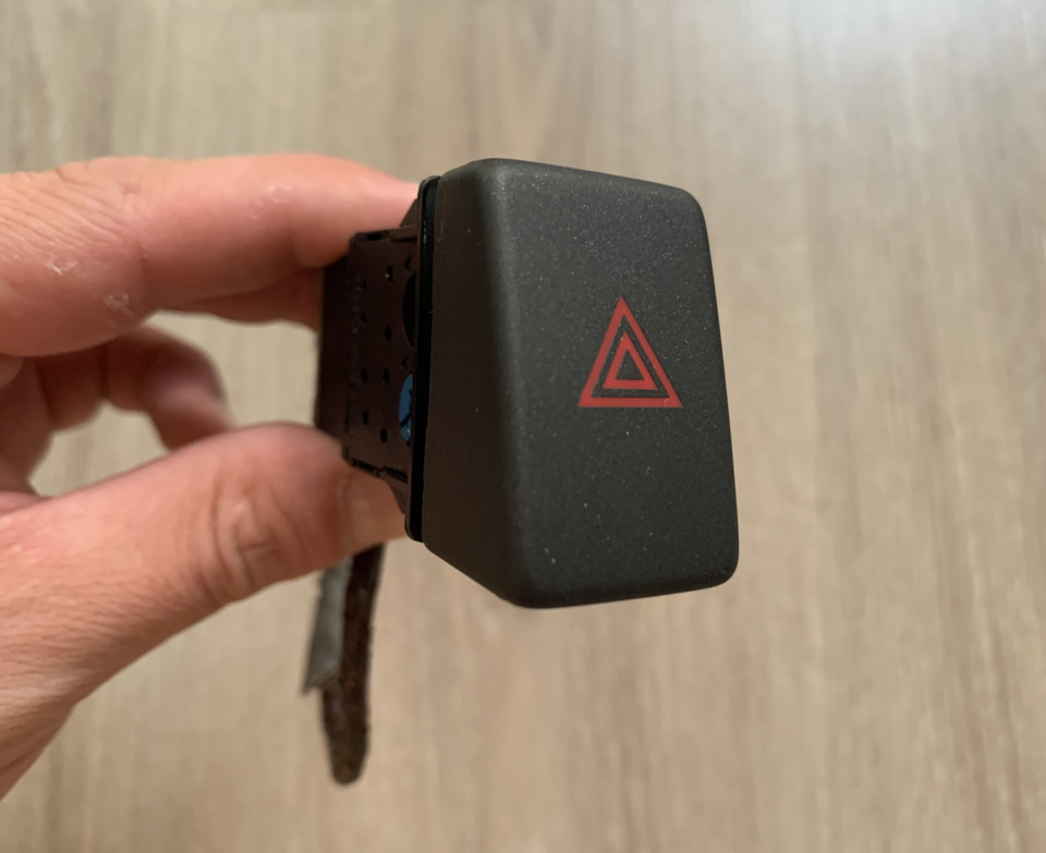 Черная кнопка аварийки — Honda Accord (7G), 2,4 л, 2007 года | стайлинг ...