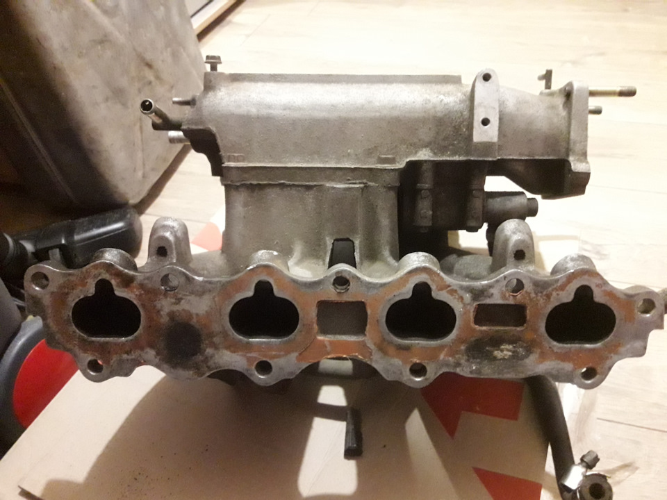 Ищу в Украине впускной коллектор под карбюратор, на 16-клапанную голову ...