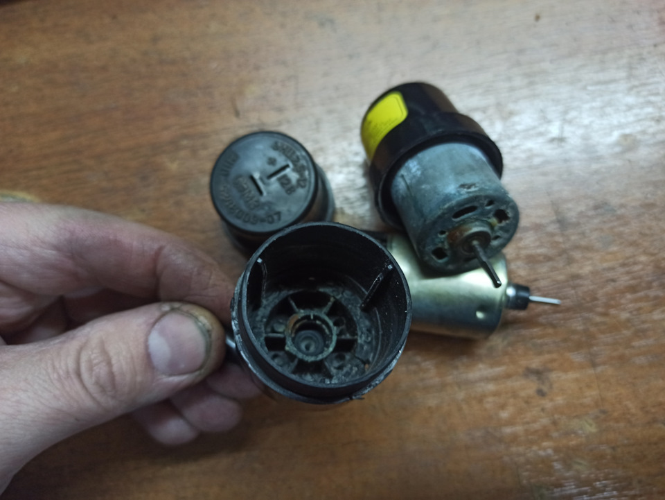 Дело было вечером, делать было нечего или ремонт Электронасоса ...