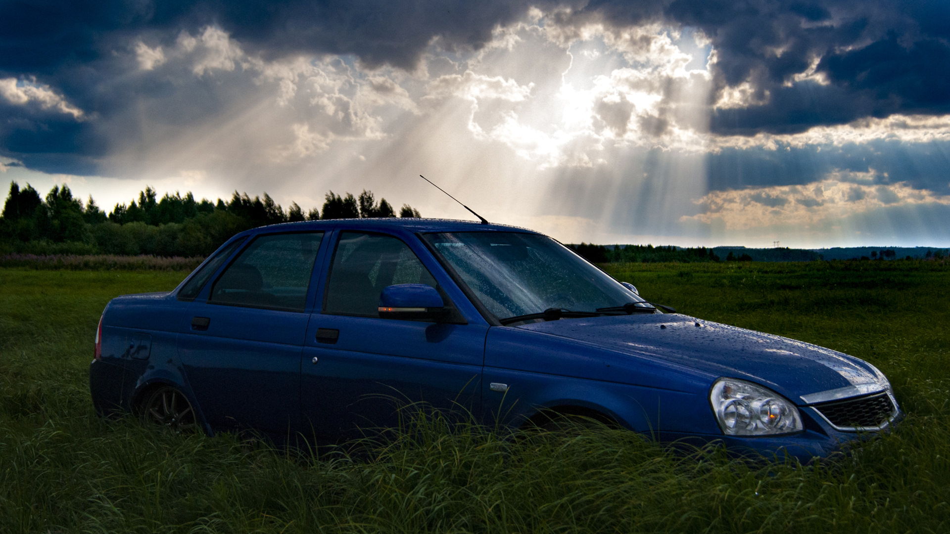 Lada Priora голубая хэтчбек