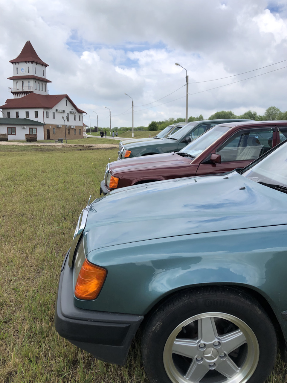 Выставка «Машина времени 2023» — Mercedes-Benz 190 (W201), 2,5 л, 1988 года  | просто так | DRIVE2