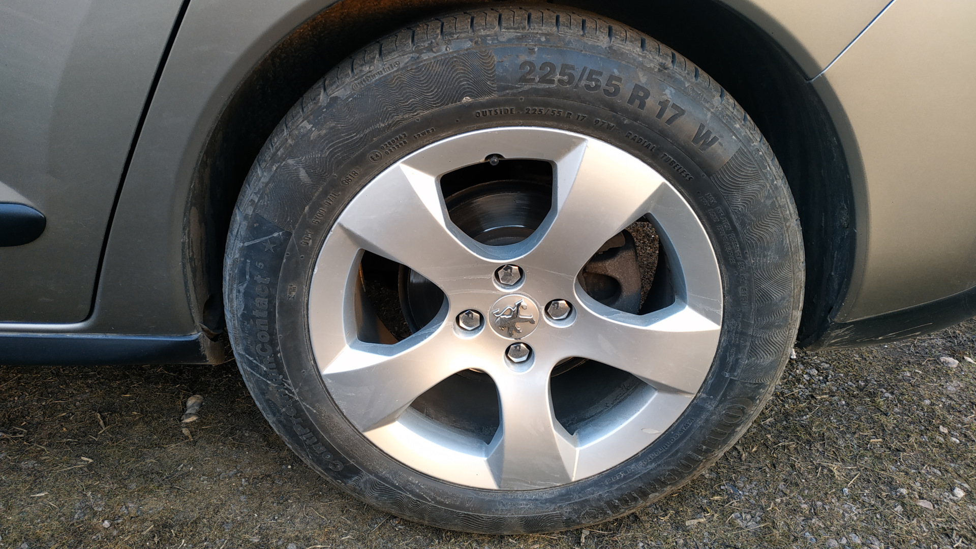 continental-contipremiumcontact-5-225-55-r17-97w-peugeot