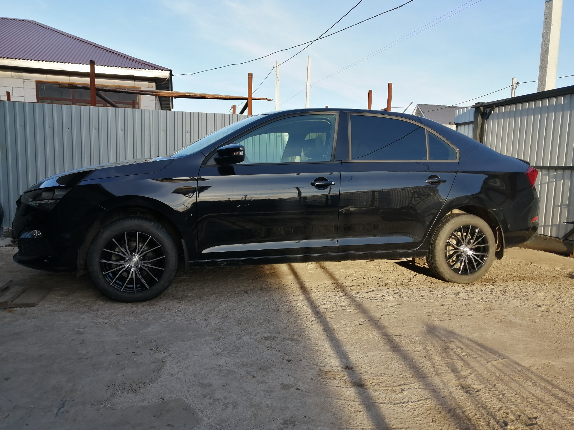 Установка пневмобаллонов в задние пружины — Skoda Rapid (2G), 1,6 л ...