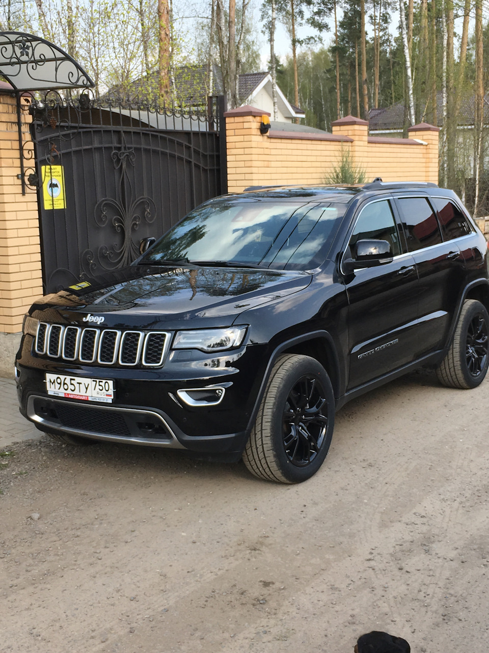 Jeep Grand Cherokee черный