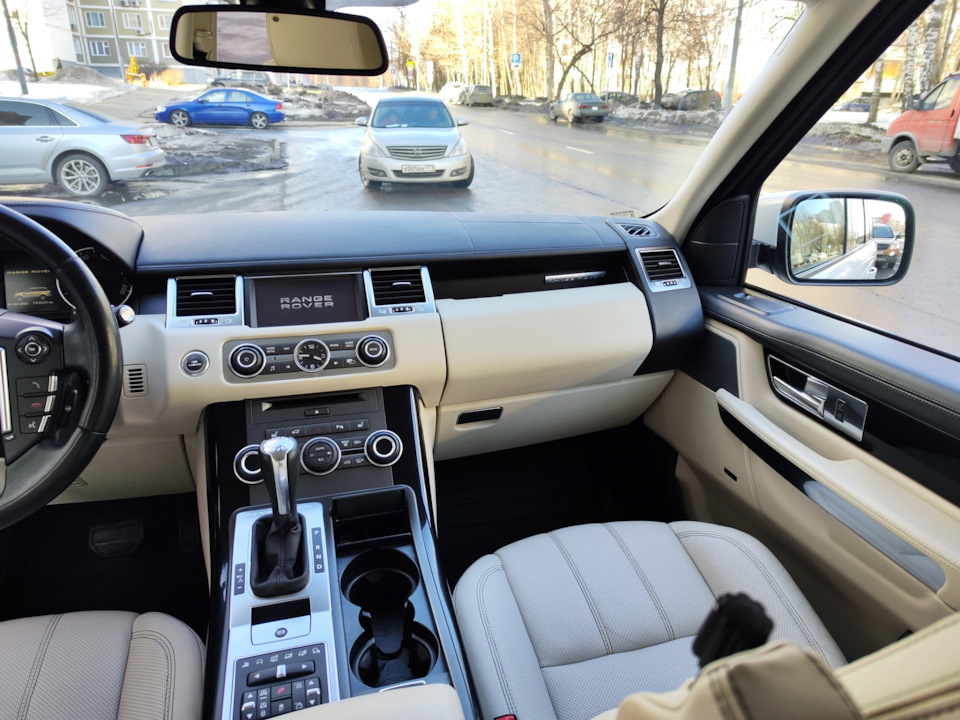 Range rover sport интерьер