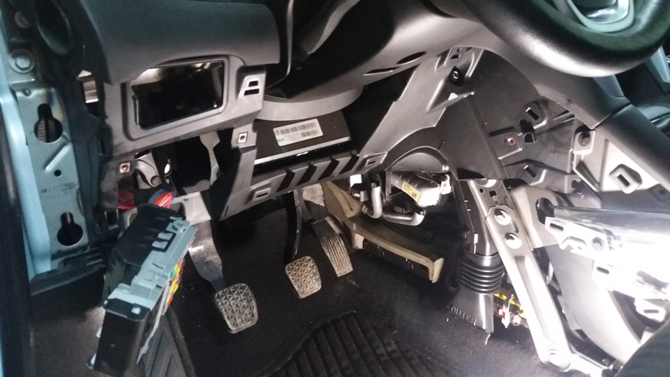 Устранил люфт педали сцепления — Opel Zafira Tourer, 1,8 л, 2014 года ...