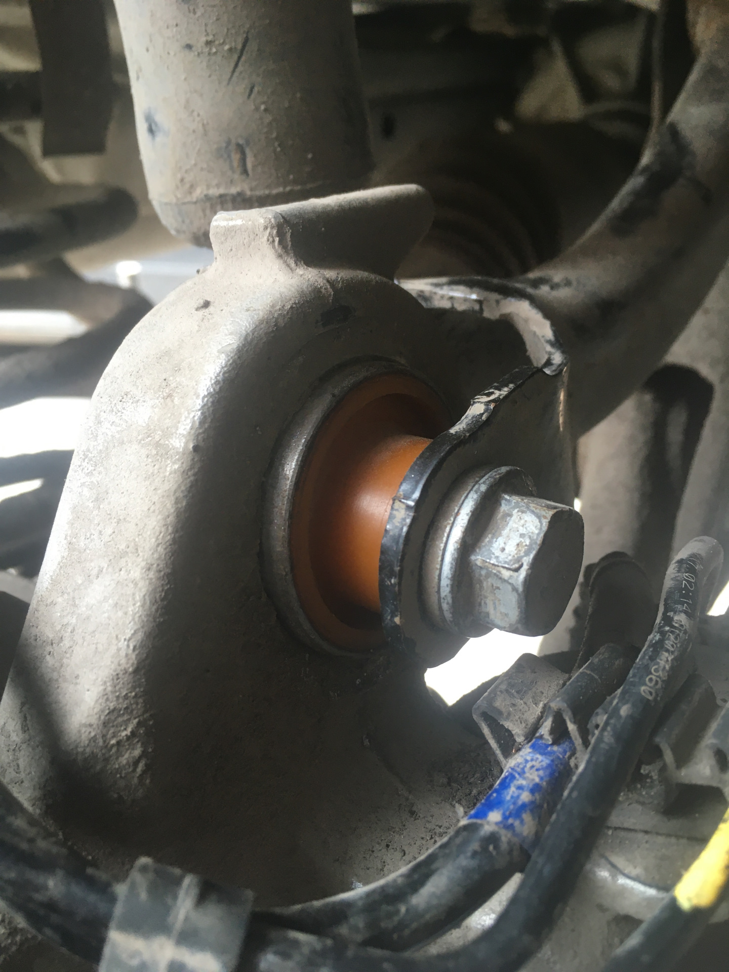 Люфт в заднем кулаке. — Jeep Cherokee (KL), 2,4 л, 2017 года | визит на ...