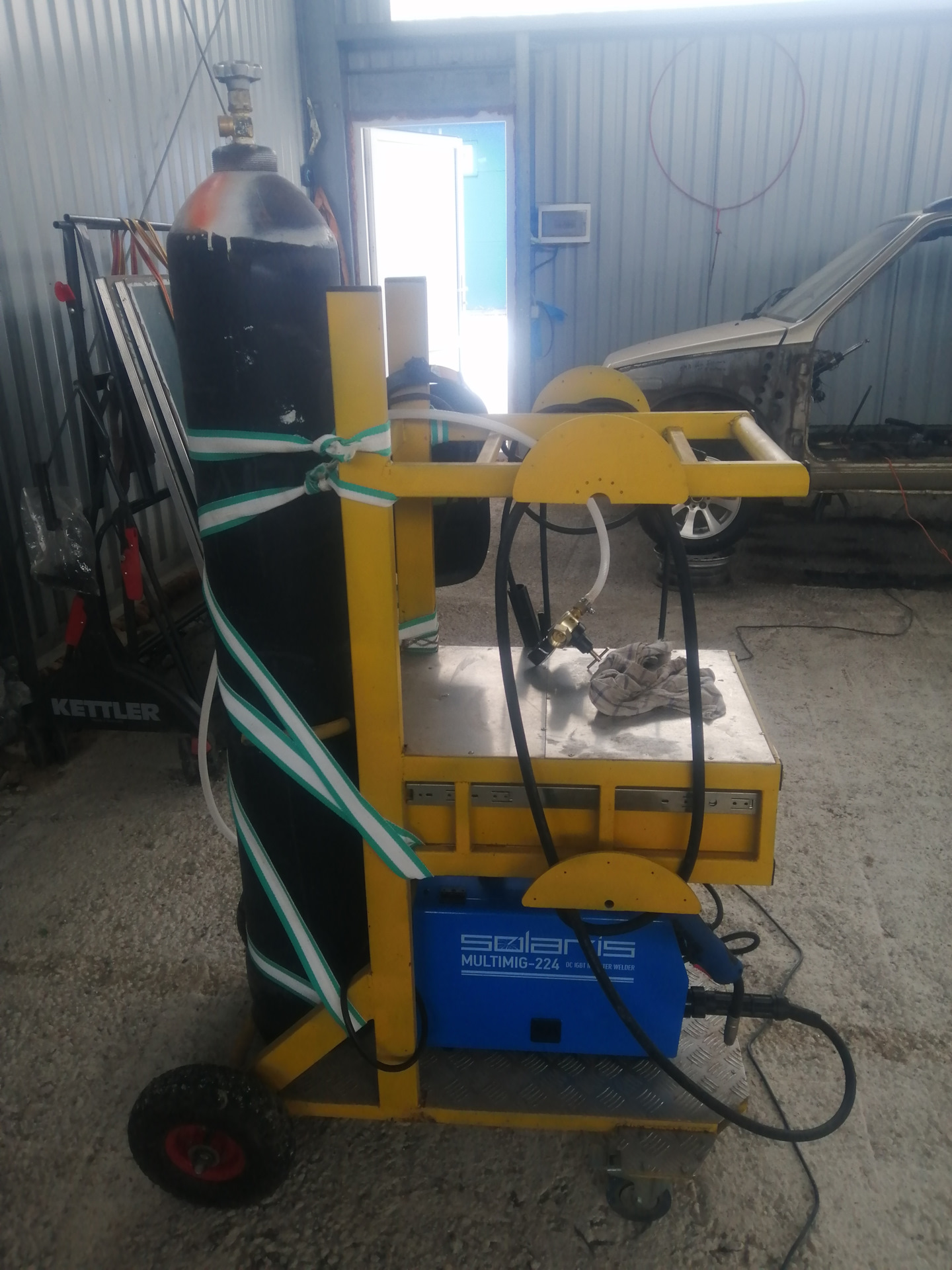 Тележка для сварочника — СеАЗ Ока 11116, 1 л, 2007 года | своими руками ...