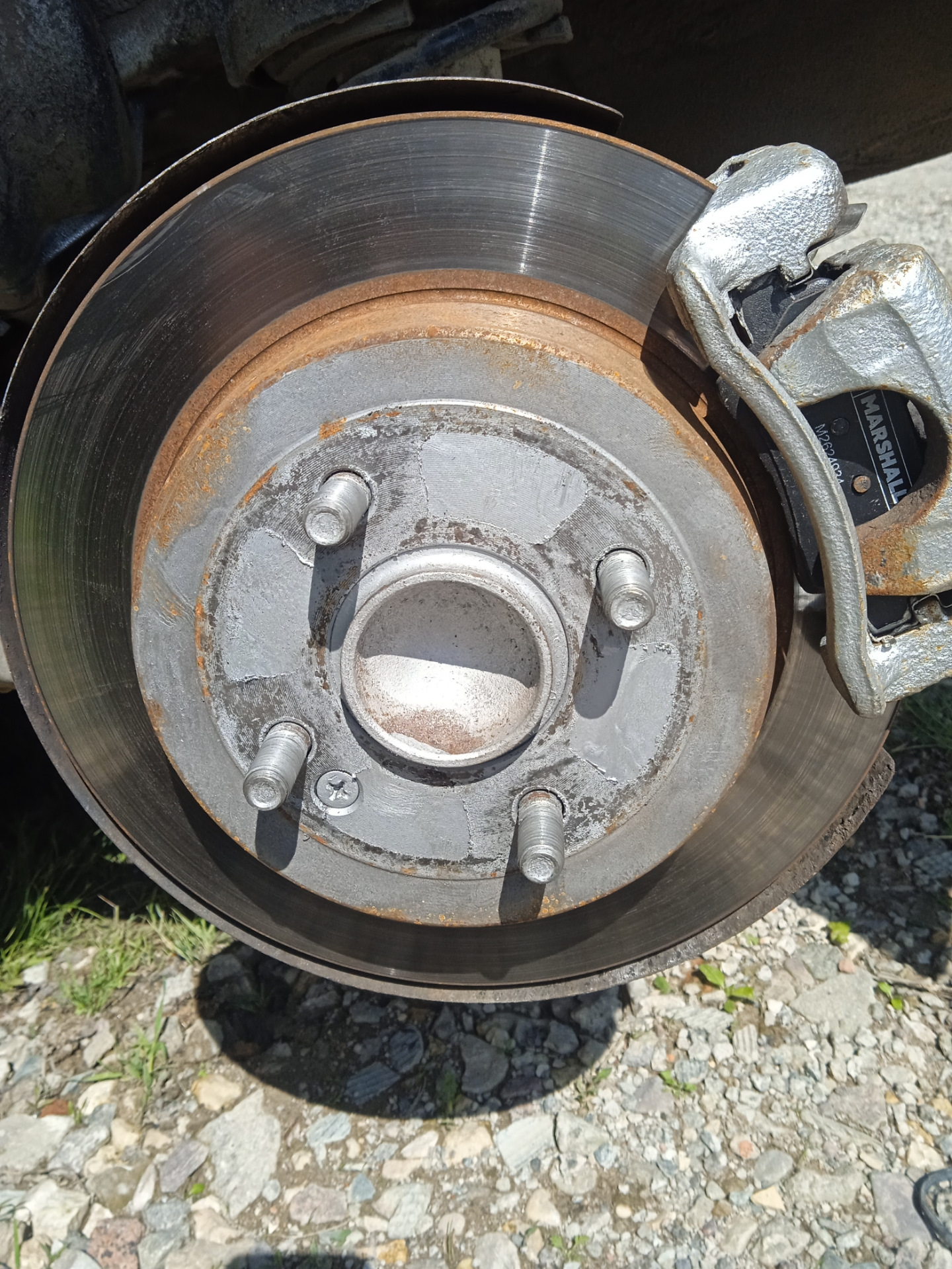 Задние тормозные диски и колодки MARSHALL спустя 4000 км — KIA Rio (3G ...