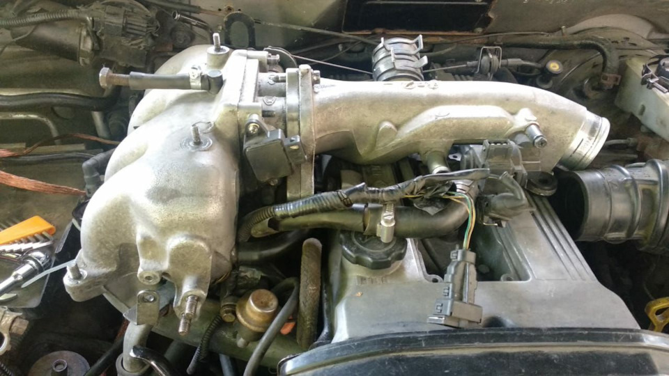 Общий вид. Верхнюю часть снял целиком — KIA Sportage (1G)