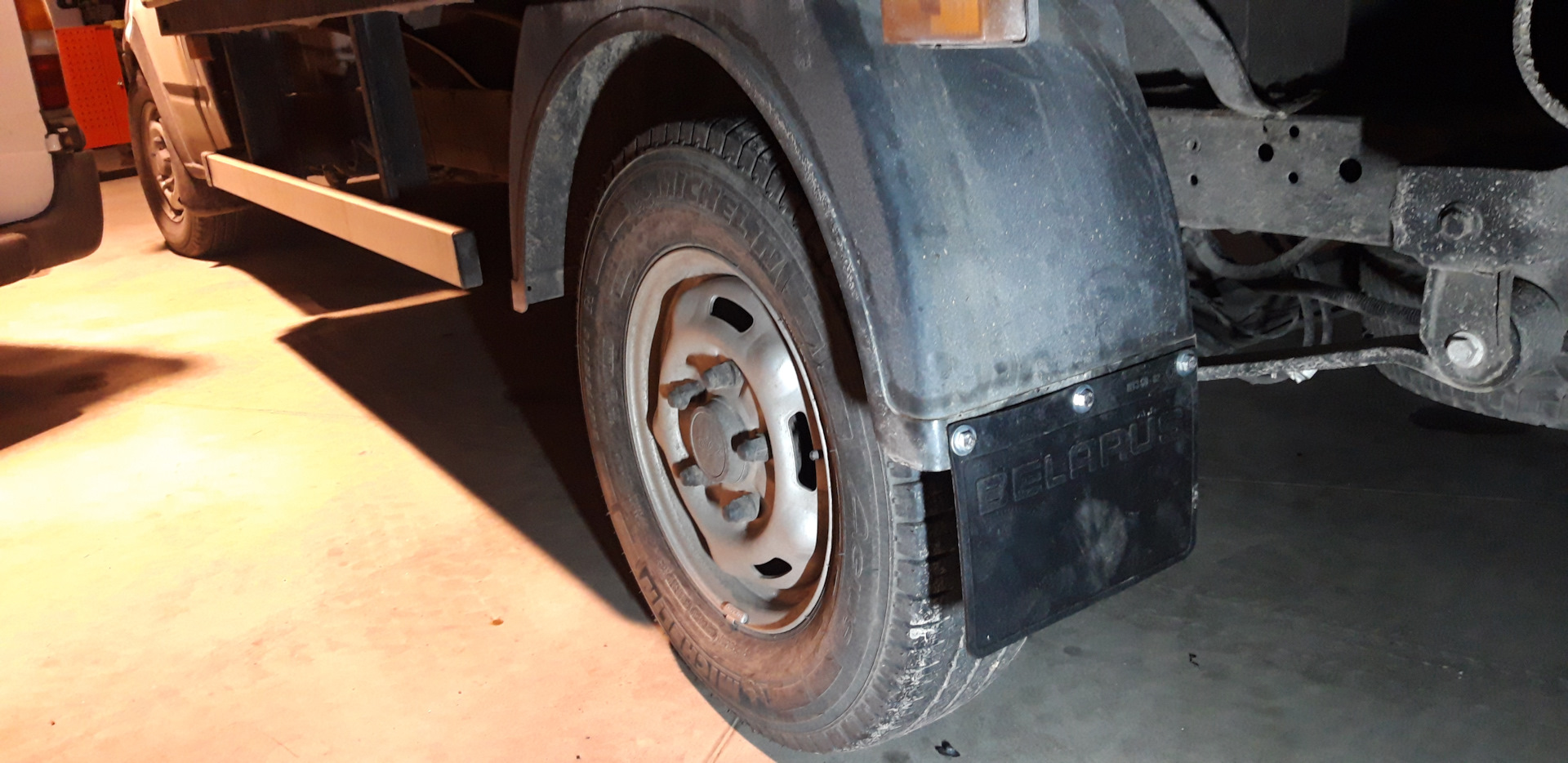 Брызгавики на ваш суд! (Уже установил) — Ford Transit (6G), 2 л, 2001 ...