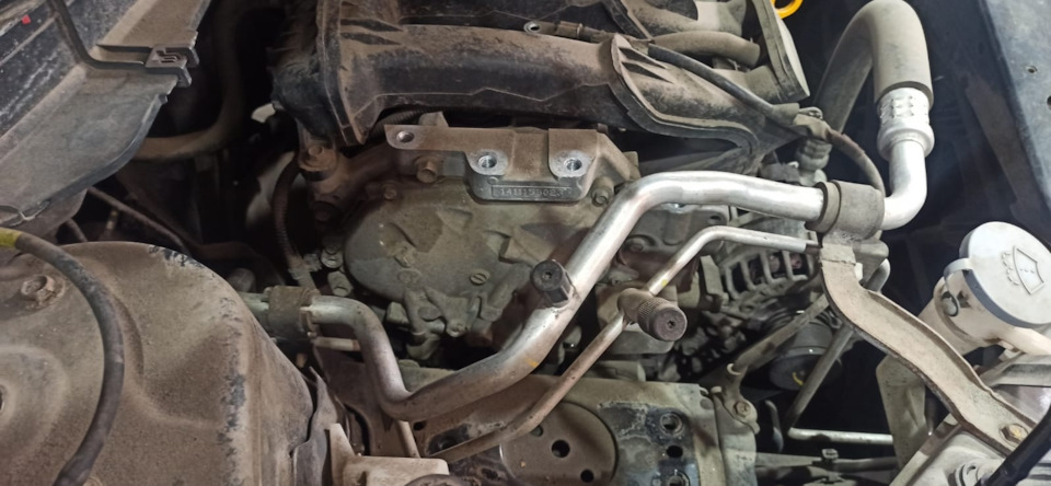 Чистка клапана фазорегулятора + замена масла в двс — Nissan X-Trail III ...