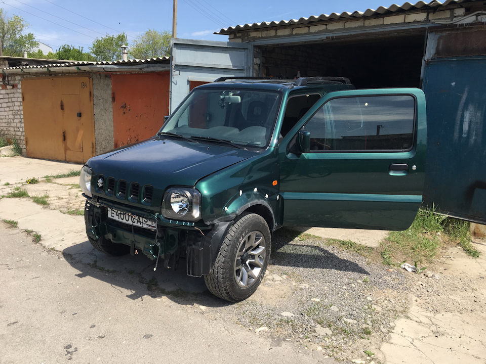 Jimny 1.3. Обвес на Сузуки Джимни. Пластиковый обвес на Сузуки Джимни. Обвес на Судзуки Джимми. Обвес на Сузуки Джимни Рендж Ровер.