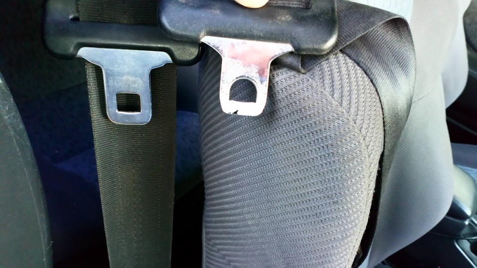 Установка задних ремней безопасности, оказалось они разные! — Toyota ...