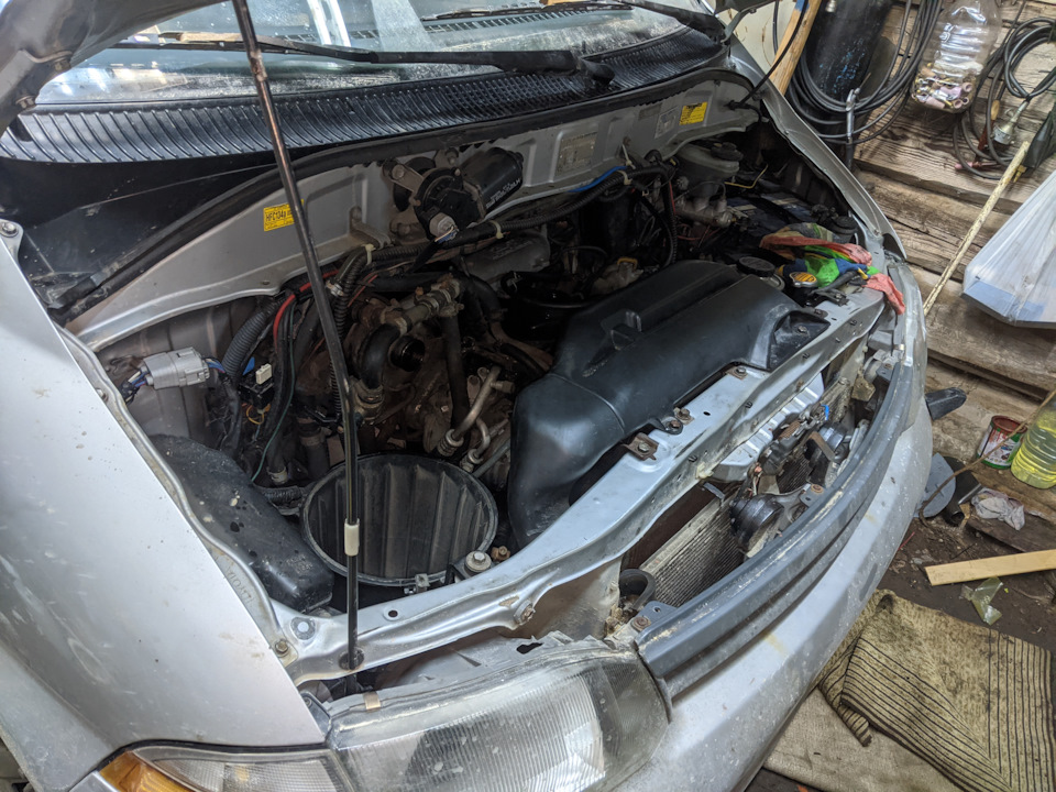 Фото в бортжурнале Toyota HiAce (H100)