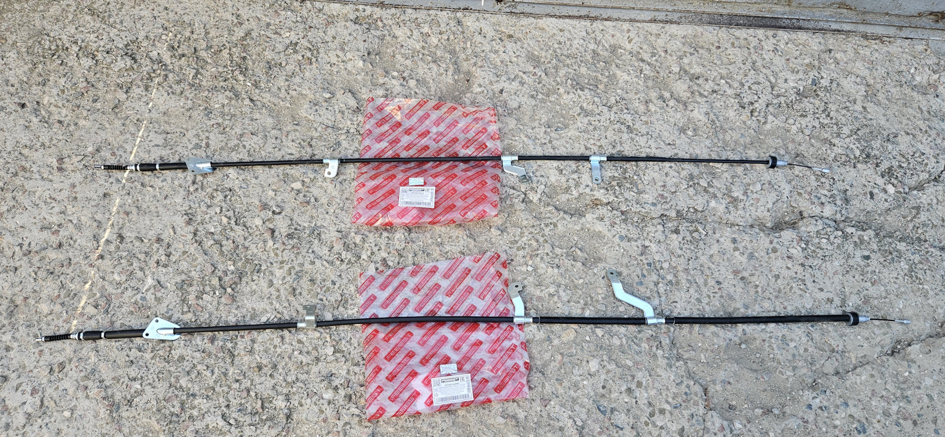 Замена тросов ручника без снятия колёс пошагово. — KIA Ceed SW (2G), 1 ...