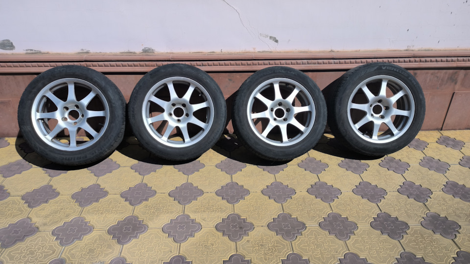 Шины летние Hankook 215/55 R17, кованые диски ВСМПО ПАНТЕРА 7,5Jx17 ET ...