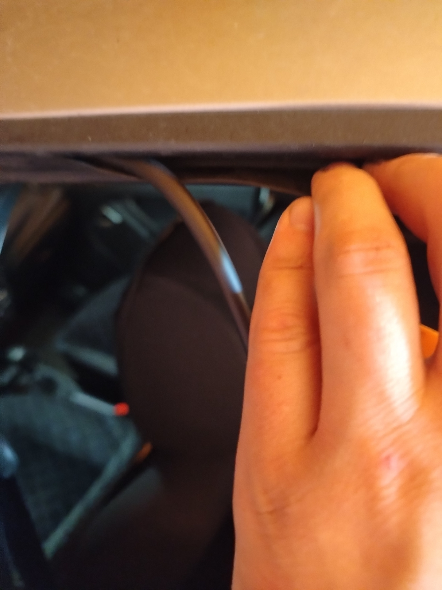 Дребезг стекол — Lada Гранта Универсал, 1,6 л, 2021 года | своими ...