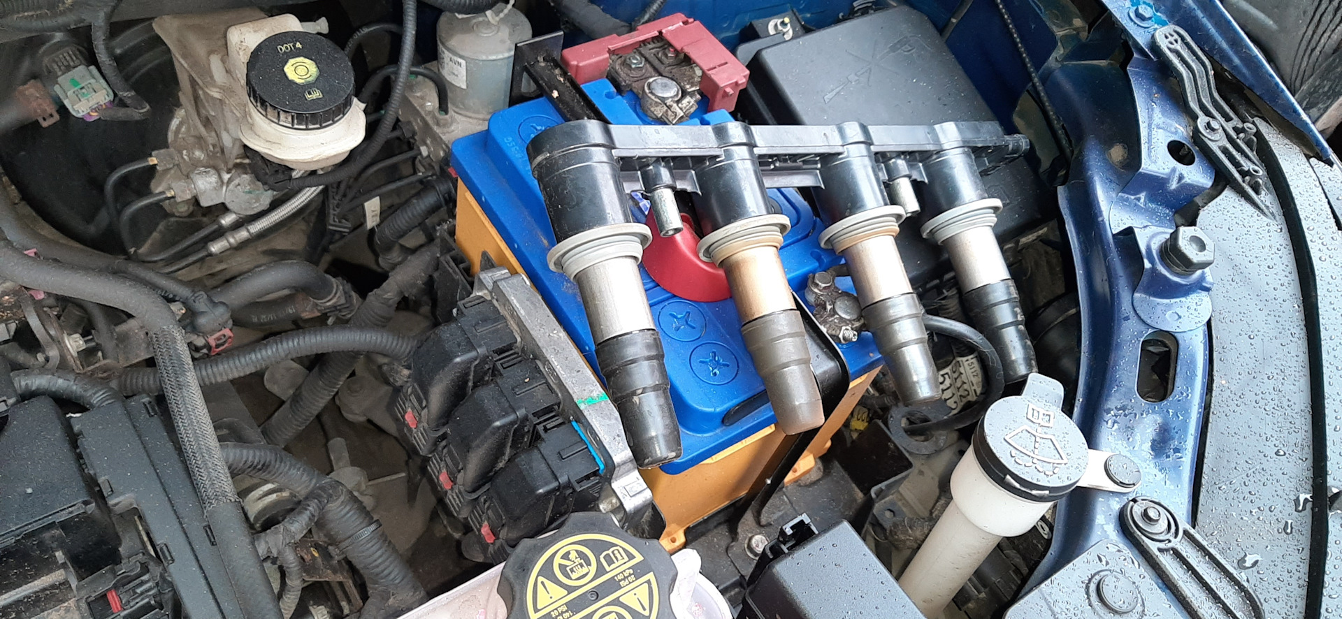 Замена свечей - Opel Astra J, 1,6 л, 2011 года плановое ТО DRIVE2