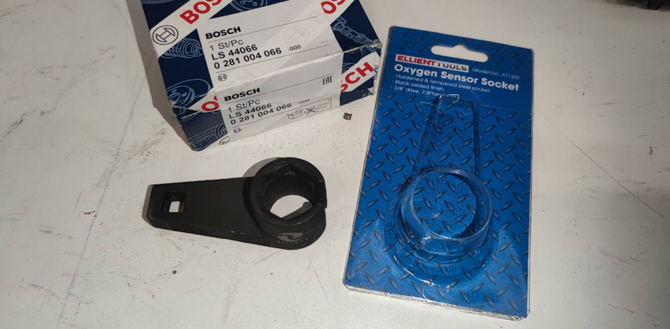 Фото в бортжурнале BMW 5 series Touring (E61). Запчасти на фото: LS44066, 0281004066