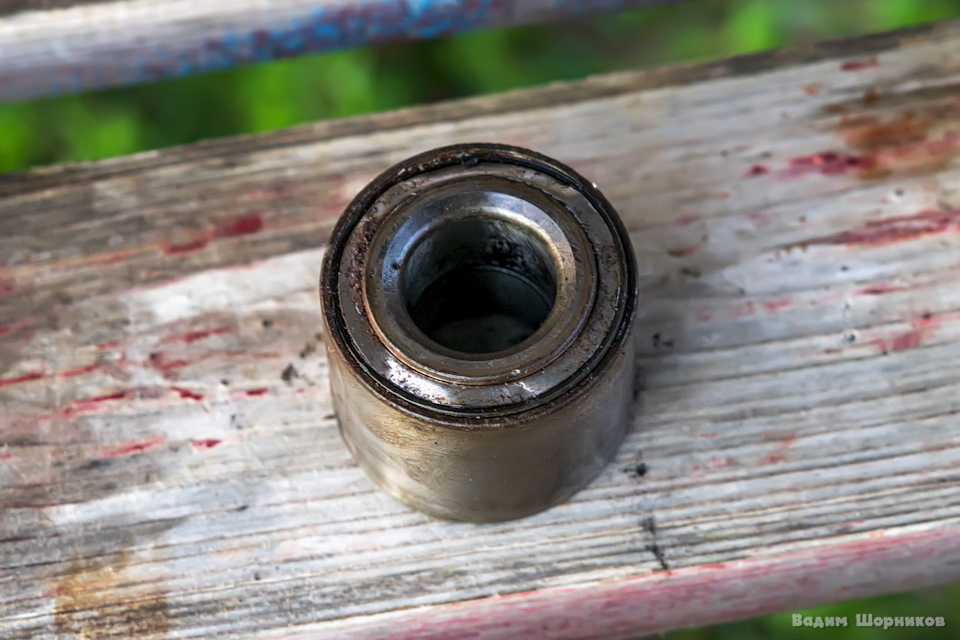 Замена задних тормозных колодок — Lada Ларгус, 1,6 л, 2014 года ...