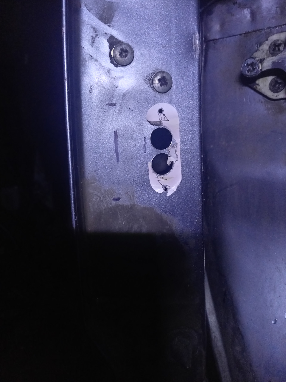 Единственный момент на наклейке есть смещение — Lada 2120 Надежда