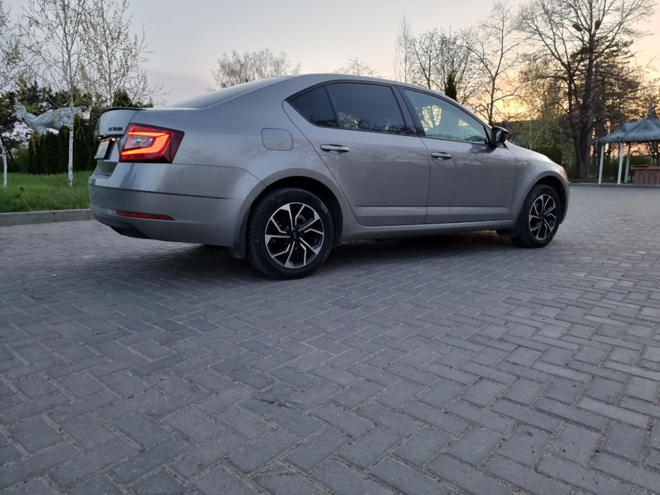 Wheels Platin P97. — Skoda Octavia A7 Mk3, 1,6 л, 2018 года | колёсные ...