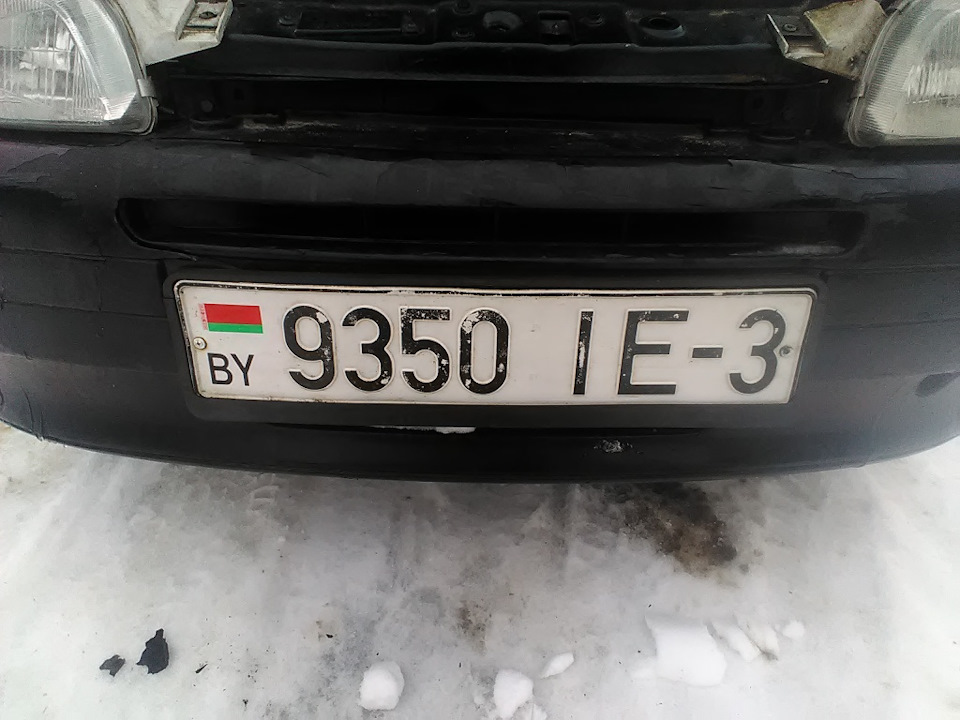 установлено, так же и малость искривило номерной знал, подровнял вроде норм. — FIAT Punto I