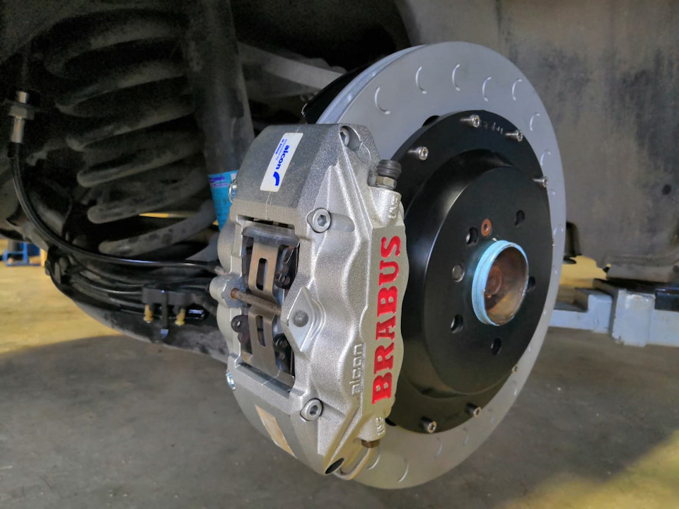 Зад 4х поршневой — Mercedes-Benz CL (W140)