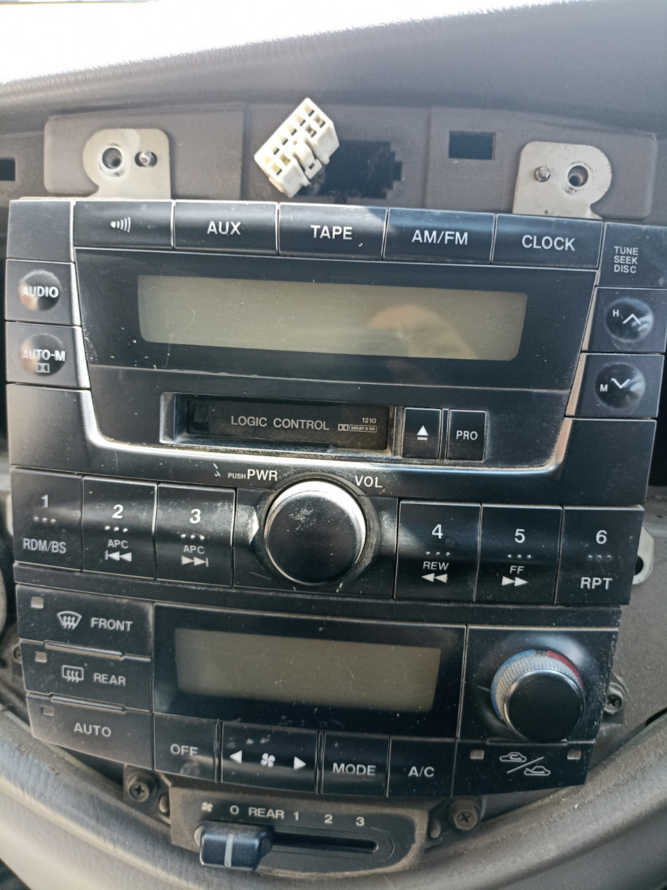 Подключение aux, возможно ли? — Mazda MPV II, 2 л, 1999 года ...