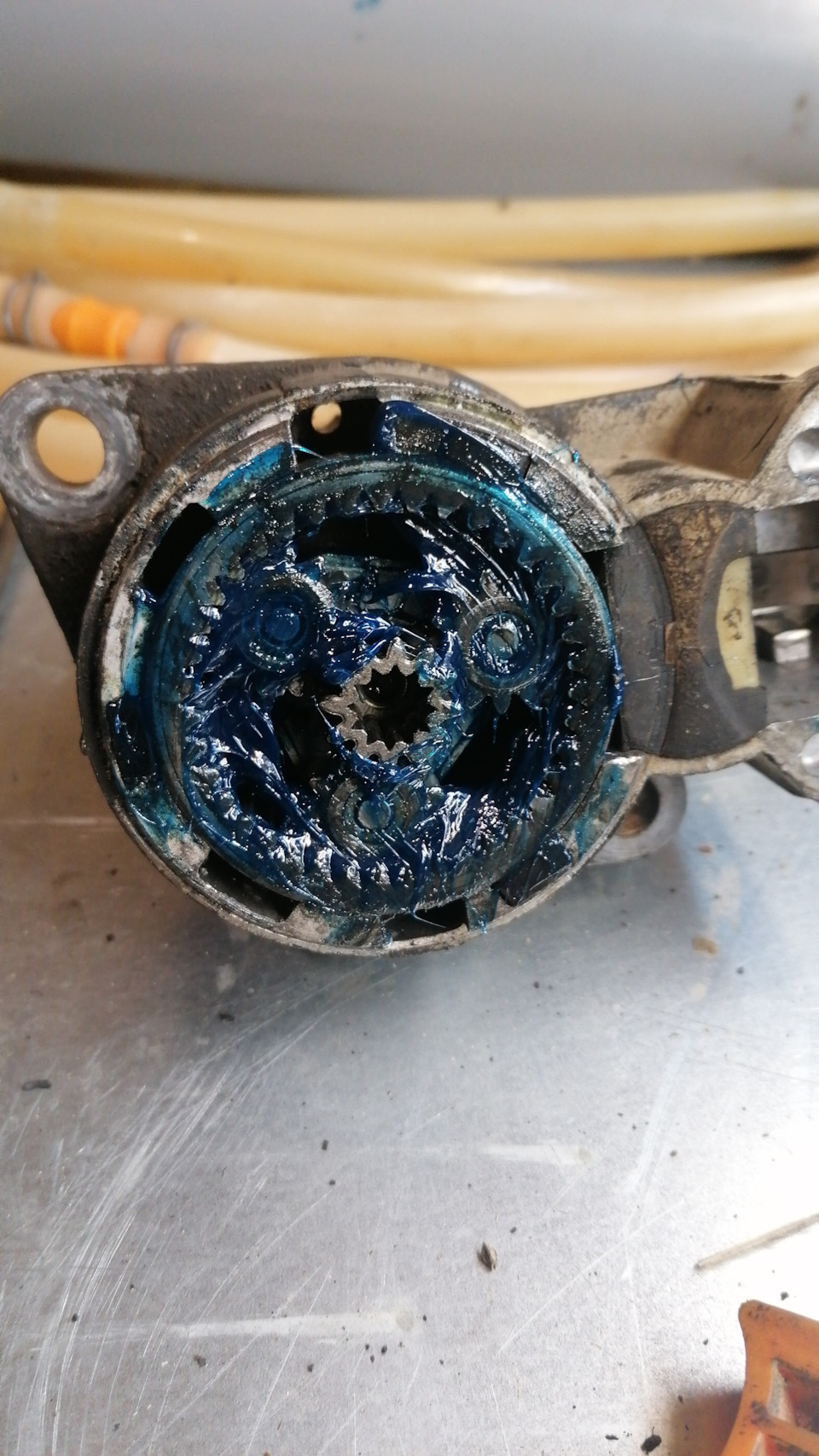 Ревизия стартера. И потёк радиатор печки — Lada Приора седан, 1,6 л ...