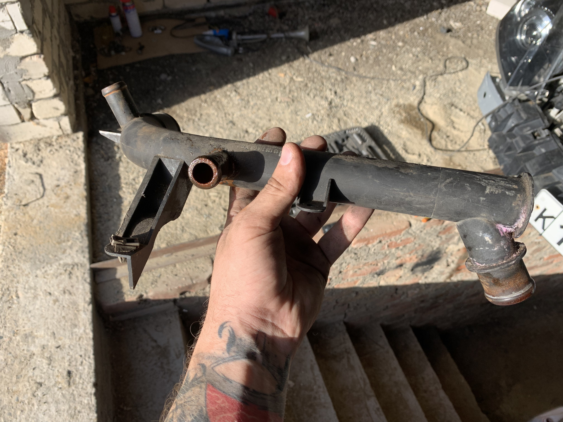 Вторая жизнь 🚗 Ч.11. Замена основного патрубка ОЖ. Удаление воздушной ...