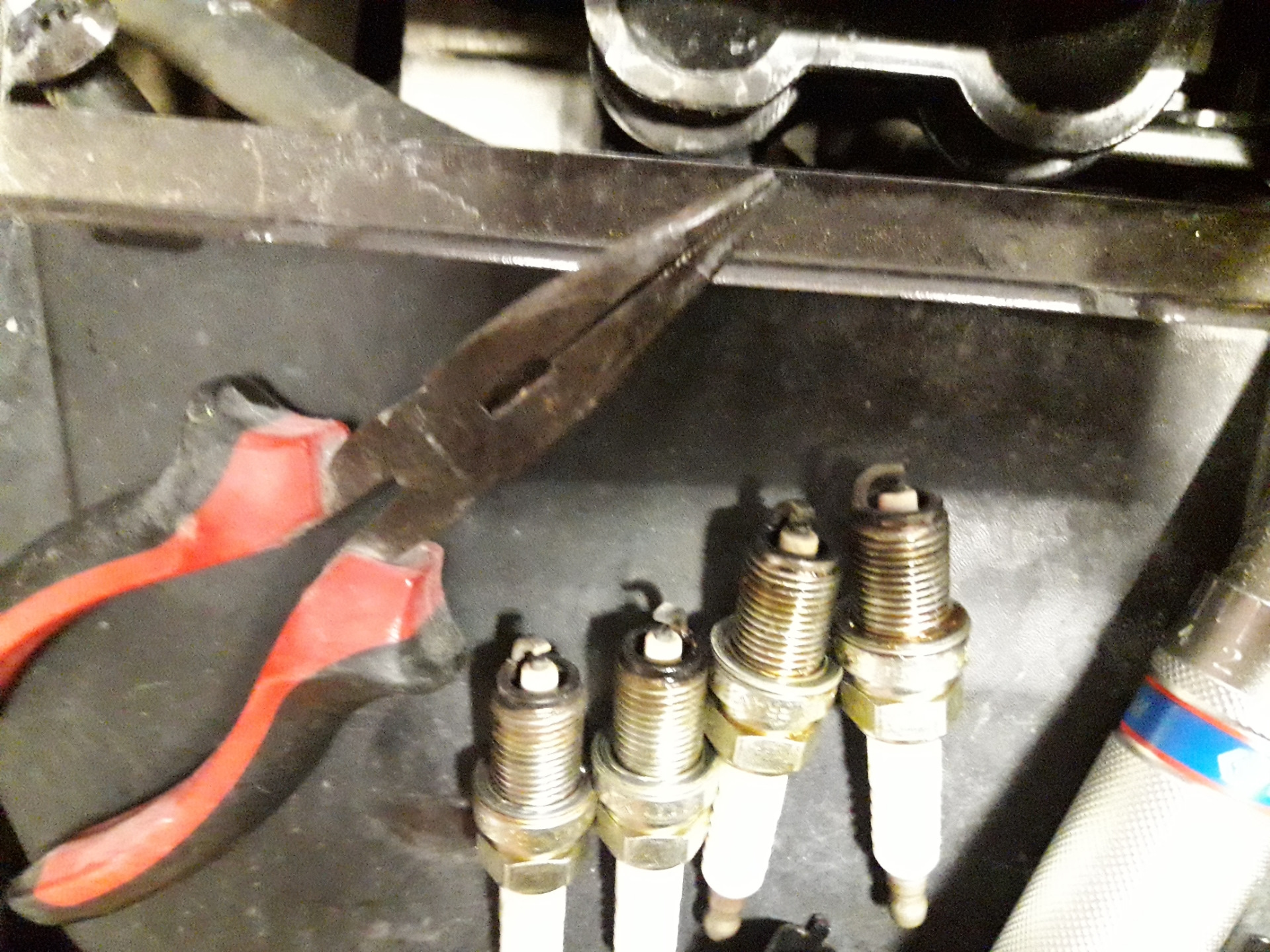 Замена свечей, эндоскопия мотора, хон в цилиндрах на 90к — Lada Vesta ...