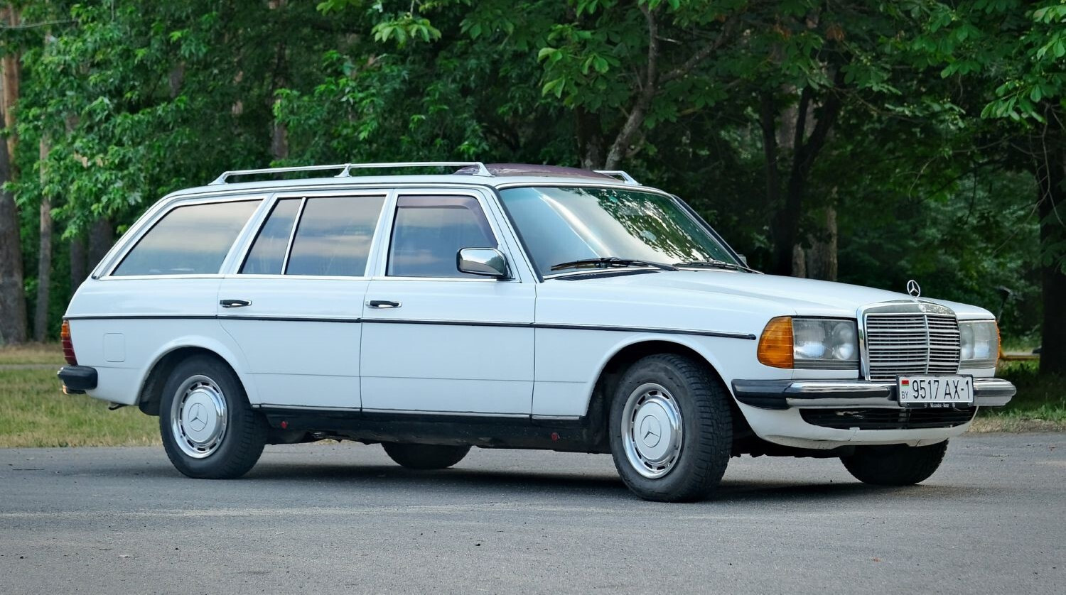 Семейная реликвия. Оценили 39-летний Mercedes-Benz W123, который  старательно сохраняют — KROWN на DRIVE2