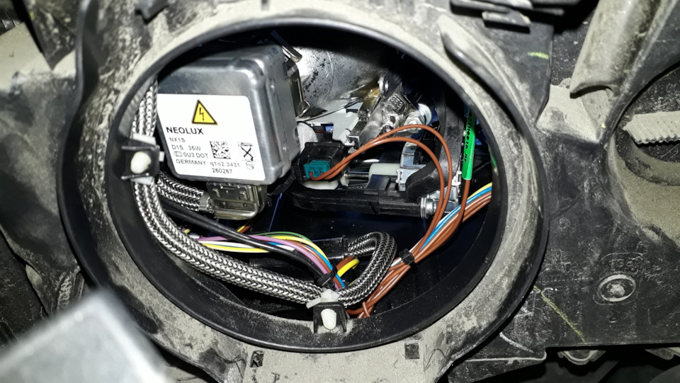 Замена лампы D1S BMW X5 (E70), 3 л, 2012 года своими руками DRIVE2