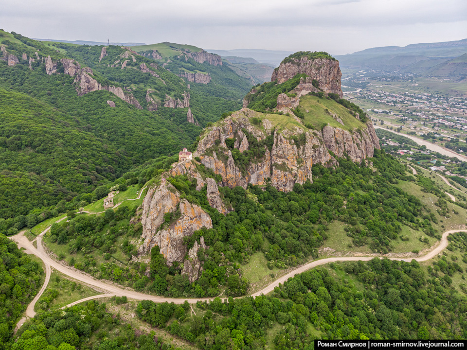 сентинский и шоанинский храмы карачаево черкесская. Смотреть фото сентинский и шоанинский храмы карачаево черкесская. Смотреть картинку сентинский и шоанинский храмы карачаево черкесская. Картинка про сентинский и шоанинский храмы карачаево черкесская. Фото сентинский и шоанинский храмы карачаево черкесская