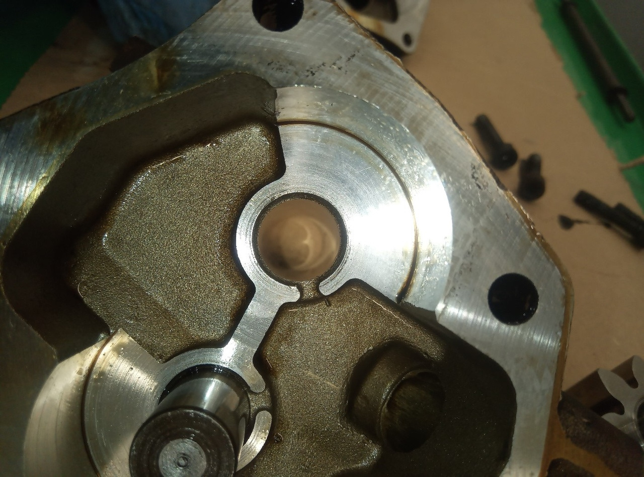 Загорелся датчик давления масла. — Ford Galaxy (Mk I), 2,8 л, 1999 года ...