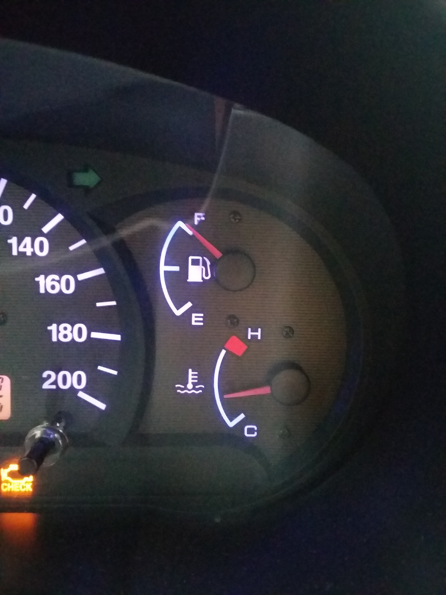 Показания датчика топлива. — Hyundai Accent (2G), 1,5 л, 2005 года ...