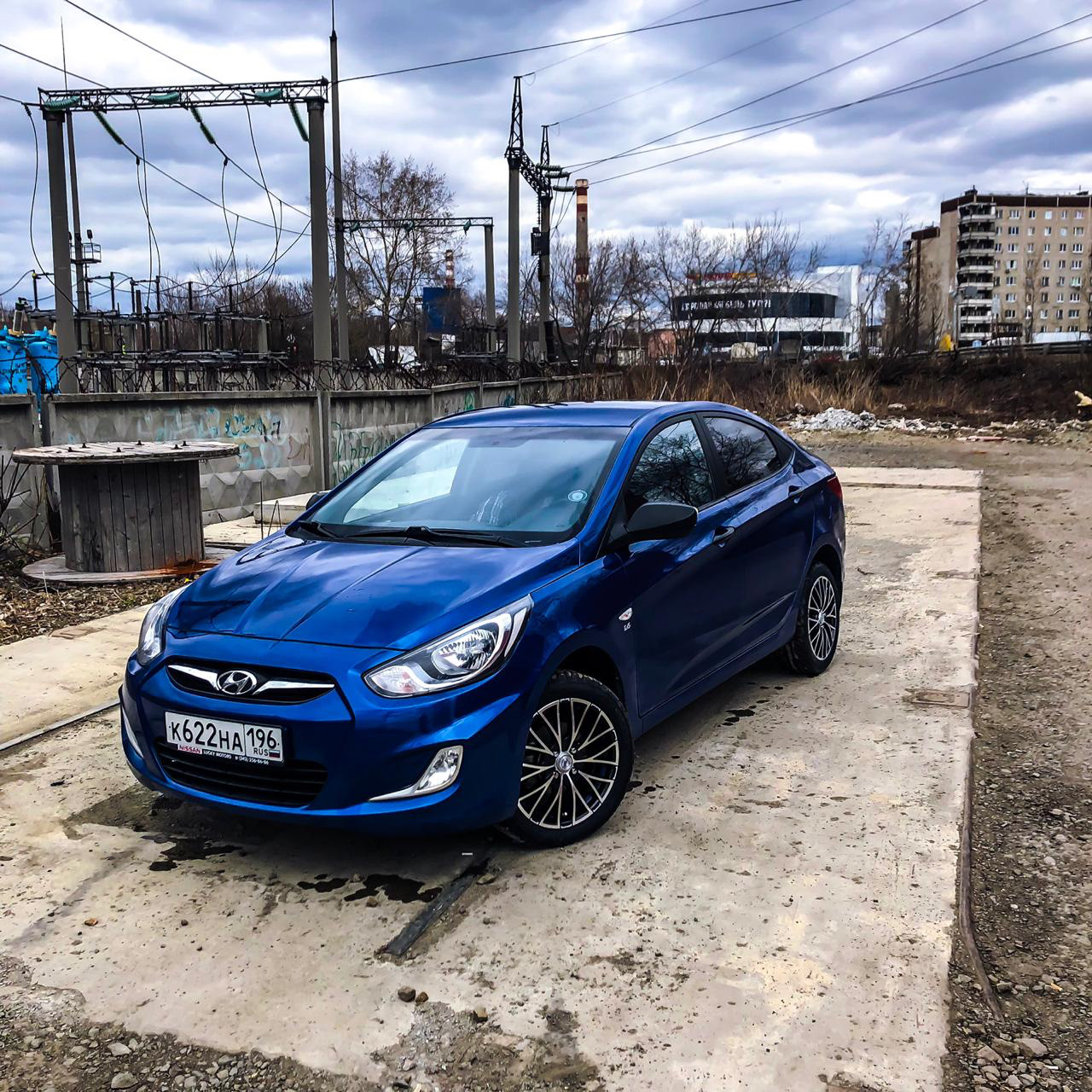 Поменяю солярис на. Hyundai Solaris r16. Синий Солярис r17.