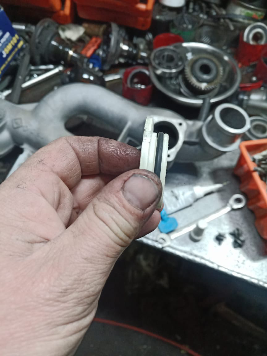 Глушим егр на впуске — Renault Kangoo (1G), 1,9 л, 2005 года | своими ...