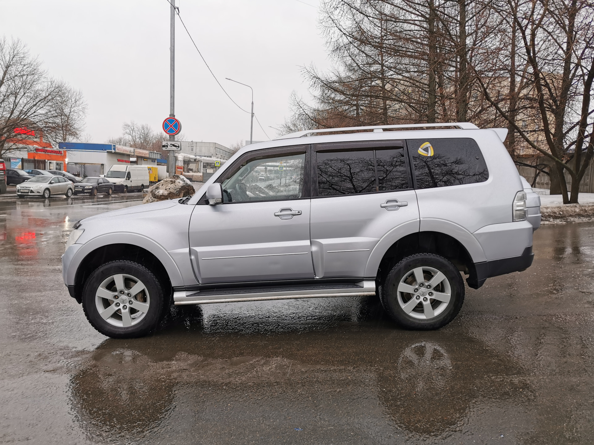 Паджеро 4 сравнение. Pajero 206. Паджеро 4 в грязи. Паджеро 4 номера 404. Цвета Паджеро 4.