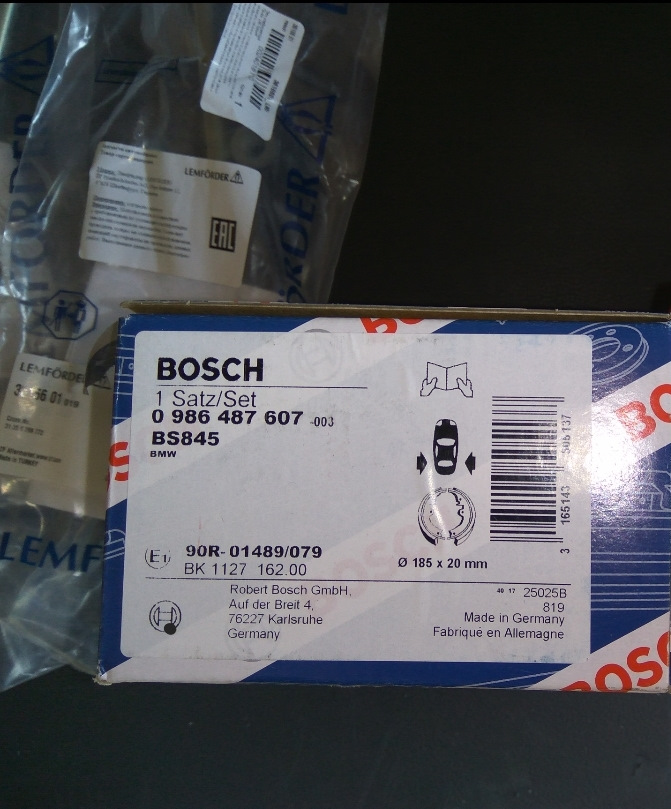 Ручник — BMW X1 (E84). Запчасти на фото: 0986487607, BS845