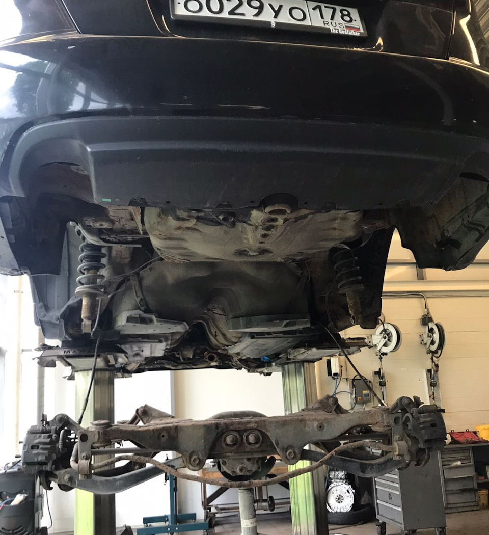 Начало…вынимаем все что видим снизу… iService Витебский пр-кт 17, корп. 5 — Subaru Legacy (BL/BP)