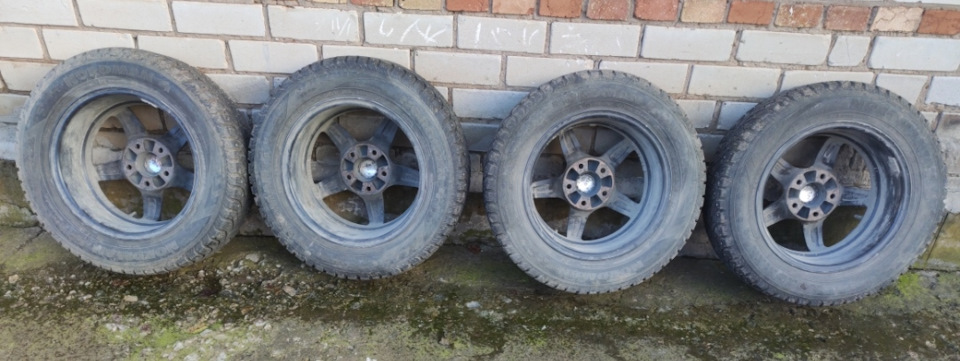 Шины зимние шипованные Nokian 195/65 R15, литые диски Catwild 6Jx15 ...