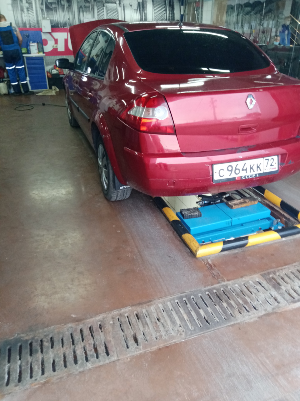 Перегорела фишка на бензонасос и где-то коротыш, а также не большие ...