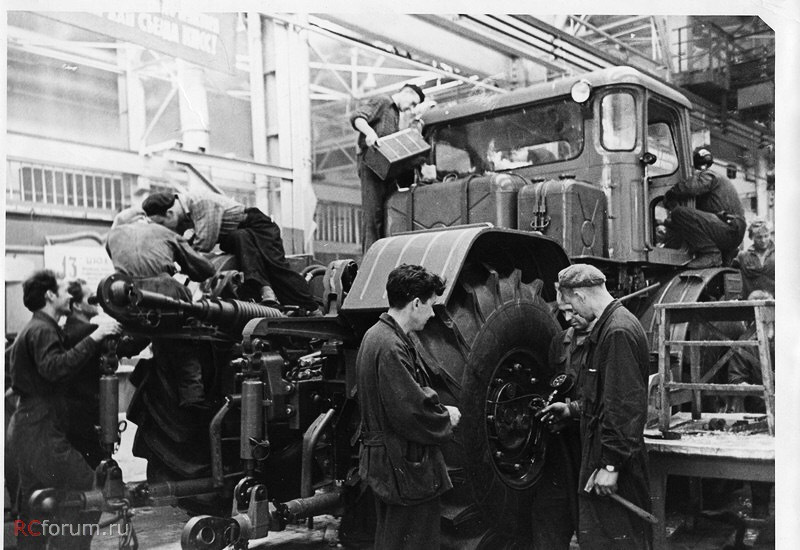 Фото в бортжурнале Кировец К-700 1973