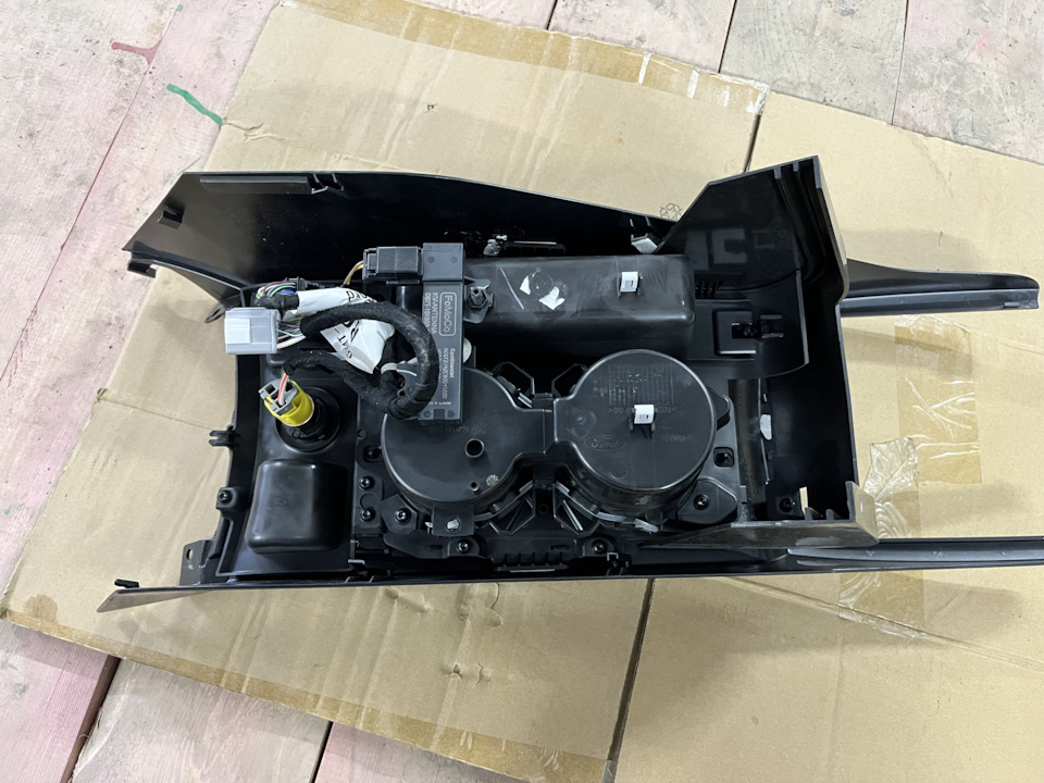 Центральный тоннель Форд куга 2 рестайлинг на Ford Kuga (2G). Б/у | 3 ...